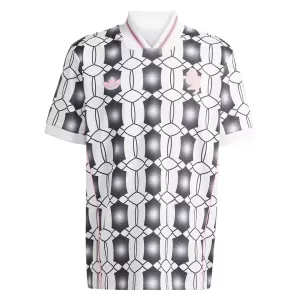 Maglia Juventus Lifestyle 2025/26 (Speciell) Maglia Juventus Lifestyle 2025/26 (Speciell)
