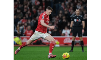 La stella della Premier League Elliott Anderson scatena una guerra di offerte tra i top club