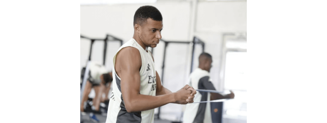 Mbappé torna dalla malattia, ma il suo debutto al Mondiale per Club è ancora prevedibile Mbappé torna dalla malattia, ma il suo debutto al Mondiale per Club è ancora prevedibile