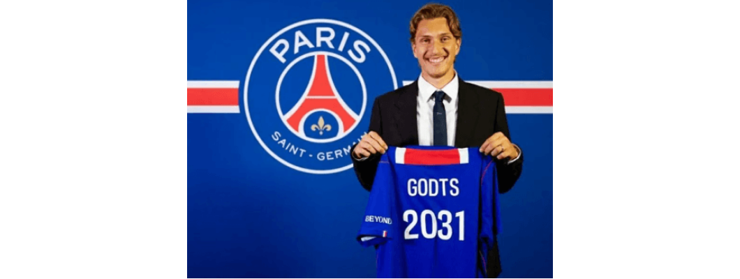 La stella nascente dell'Eredivisie inizia una nuova avventura con il Paris Saint-Germain La stella nascente dell'Eredivisie inizia una nuova avventura con il Paris Saint-Germain